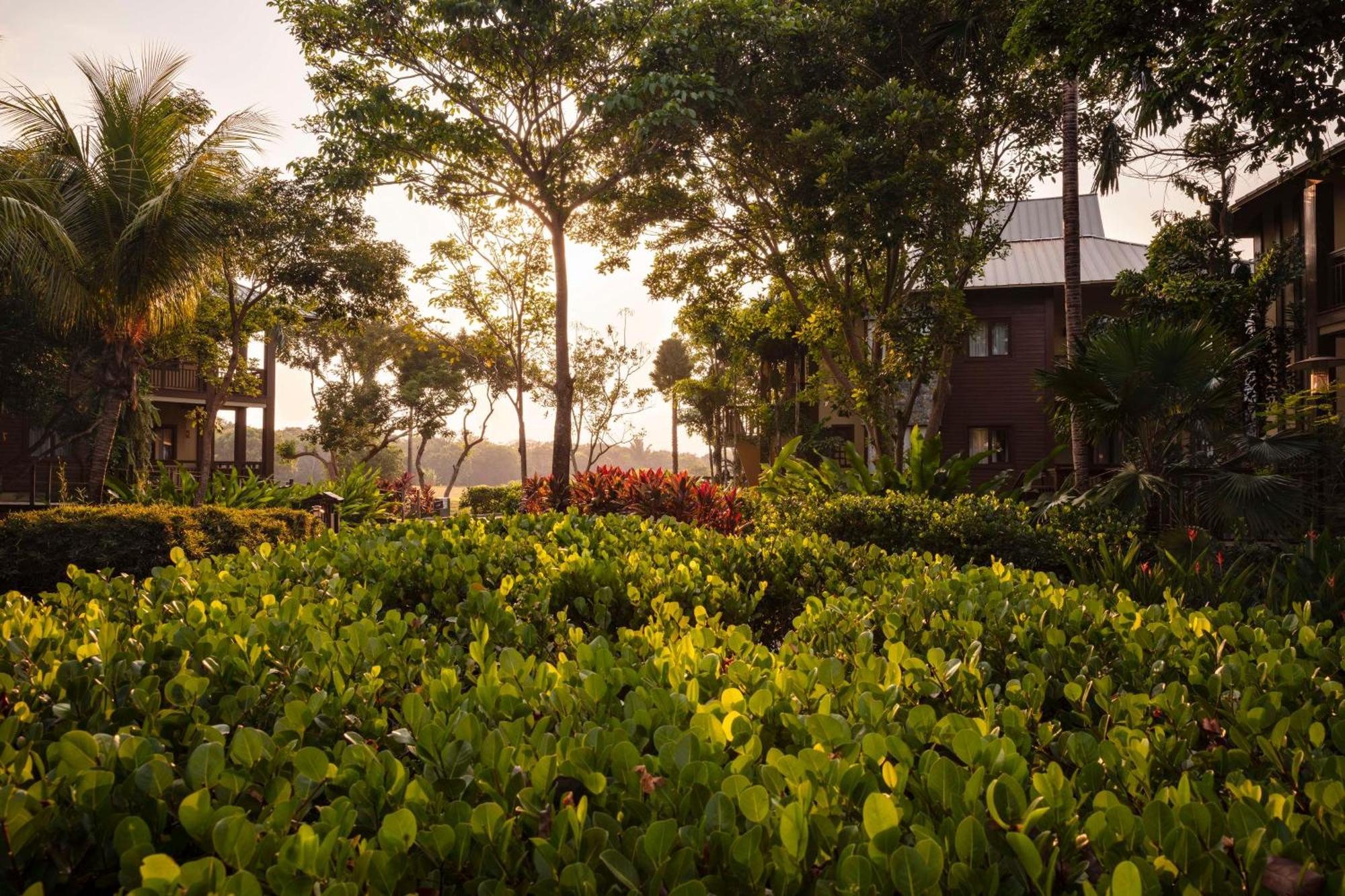Indura Beach & Golf Resort Curio Collection By Hilton Tela Exterior foto